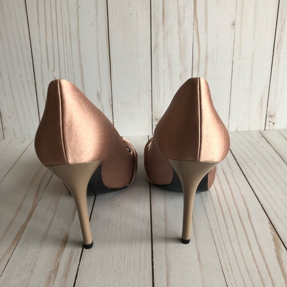 Guess Blush Dusty Pink Bow Satin Open Toe Heels - Picture 5 of 7